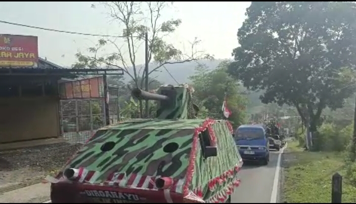 PAWAI MOBIL HUT 17 AGUSTUS 